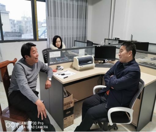 裴梅鎮(zhèn)黨委書記深入服務(wù)企業(yè)調(diào)研市場(chǎng)調(diào)查服務(wù)